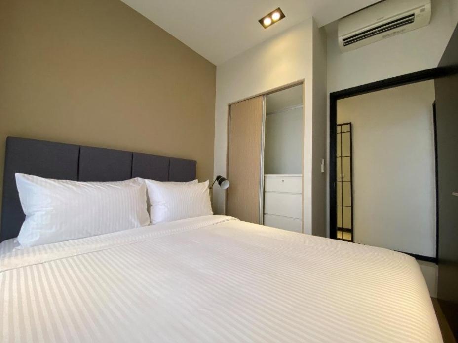 Momentus Serviced Residences Novena Singapur Exteriér fotografie